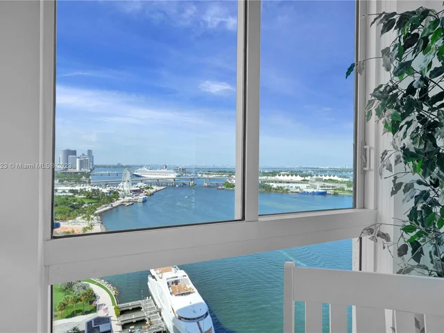 335 S Biscayne Blvd # 2312, Miami FL 33131