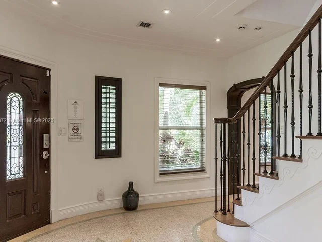 1051 NE 89th St, Miami FL 33138