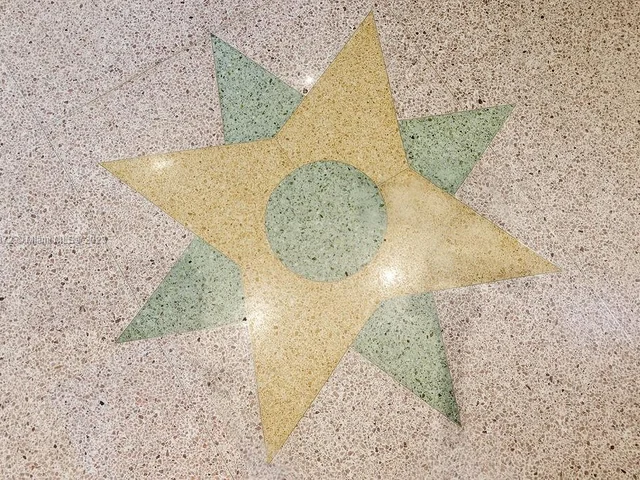 1051 NE 89th St, Miami FL 33138