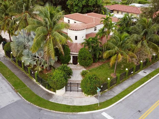 1051 NE 89th St, Miami FL 33138