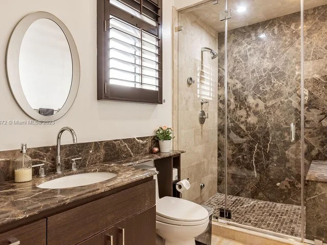 1051 NE 89th St, Miami FL 33138