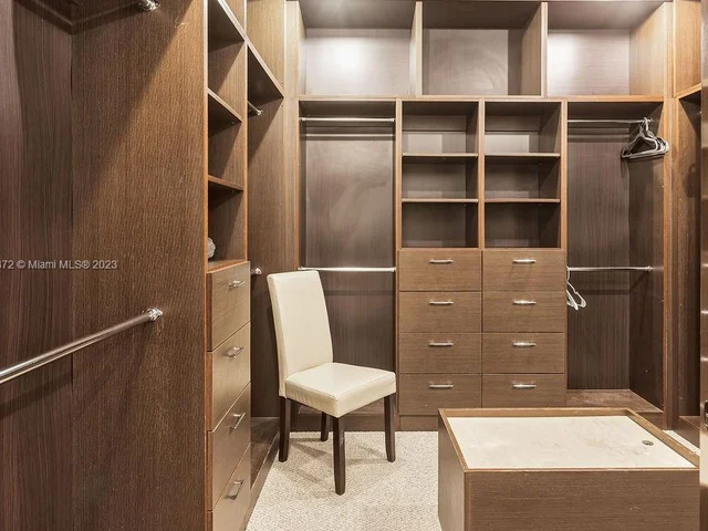 1051 NE 89th St, Miami FL 33138