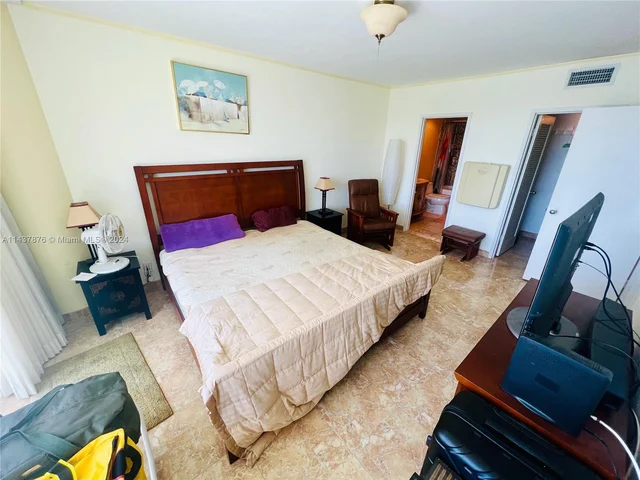 900 Bay Dr # 810, Miami Beach FL 33141