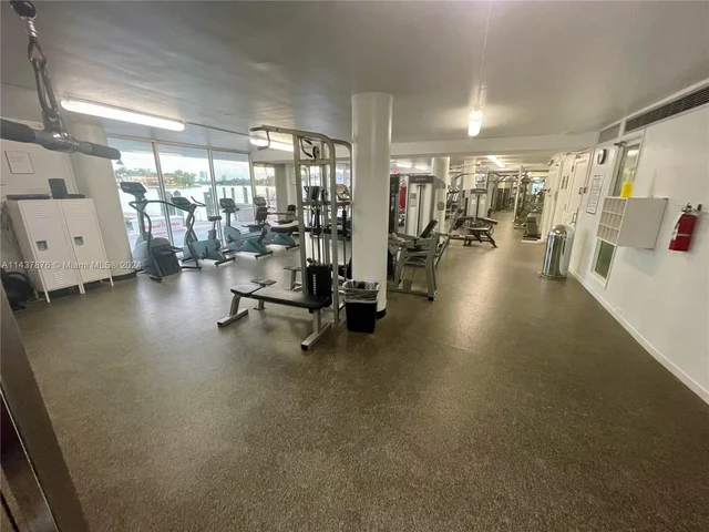 900 Bay Dr # 810, Miami Beach FL 33141