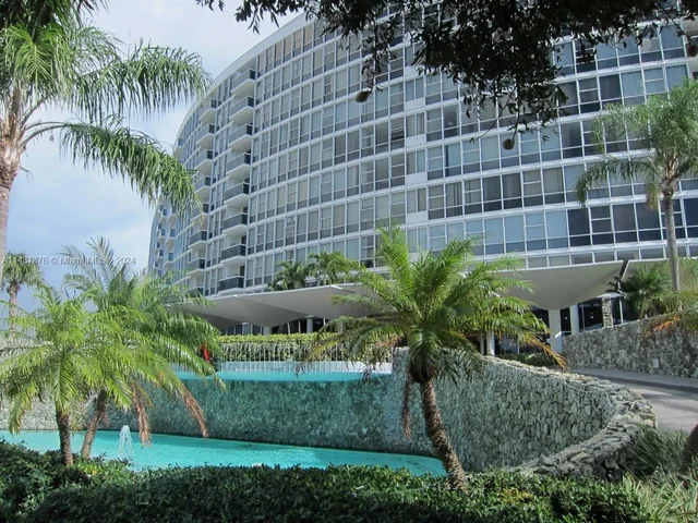 900 Bay Dr # 810, Miami Beach FL 33141