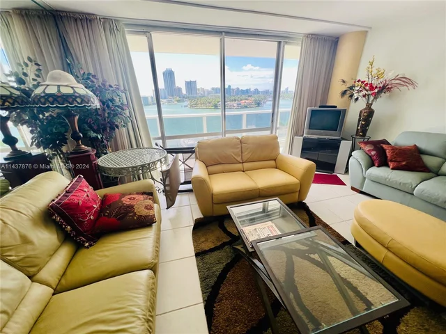 900 Bay Dr # 810, Miami Beach FL 33141