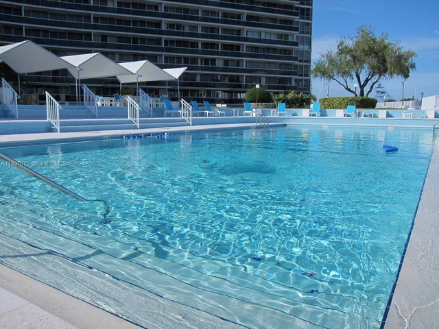 900 Bay Dr # 810, Miami Beach FL 33141