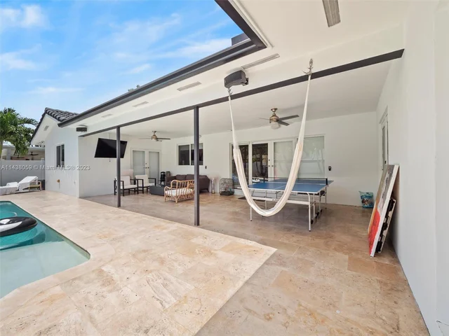 2120 NE 208th St, Miami FL 33179