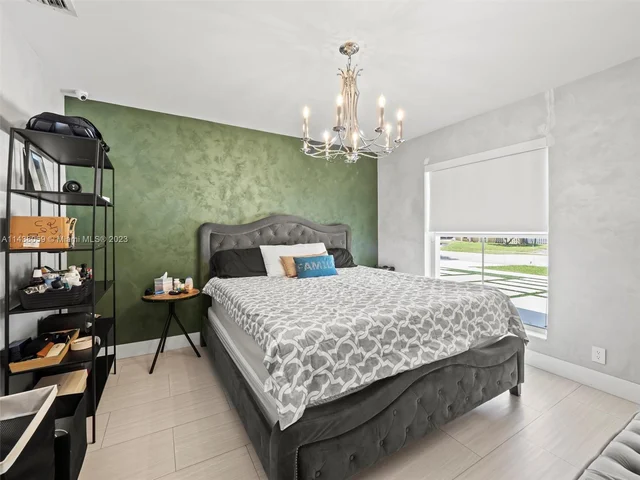 2120 NE 208th St, Miami FL 33179