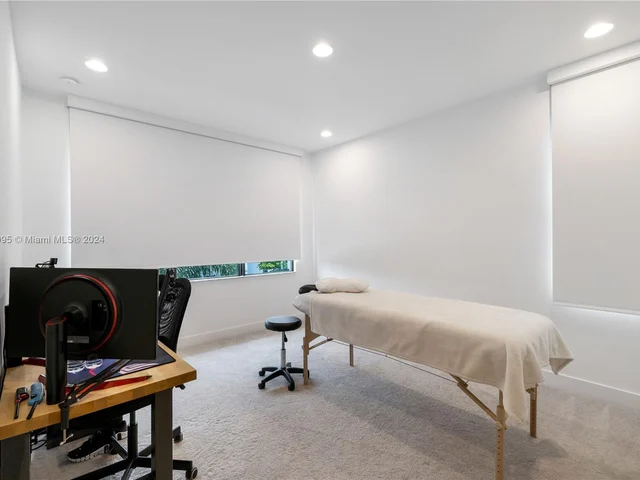 8853 New River Falls Rd, Boca Raton FL 33496