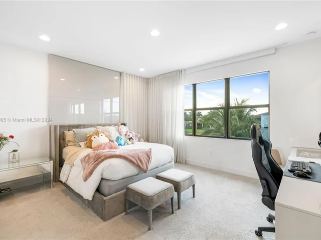 8853 New River Falls Rd, Boca Raton FL 33496