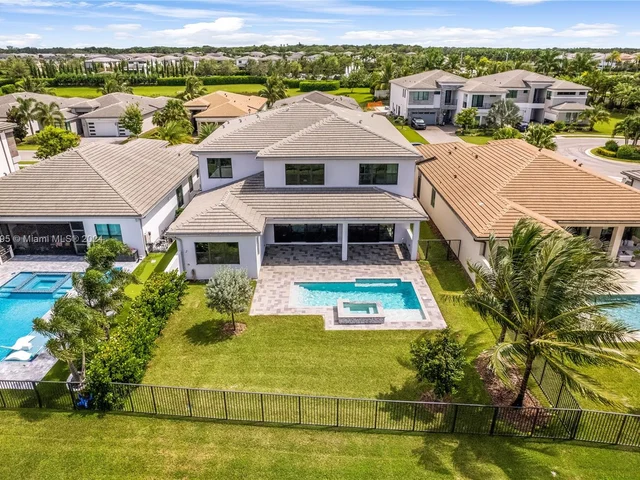 8853 New River Falls Rd, Boca Raton FL 33496