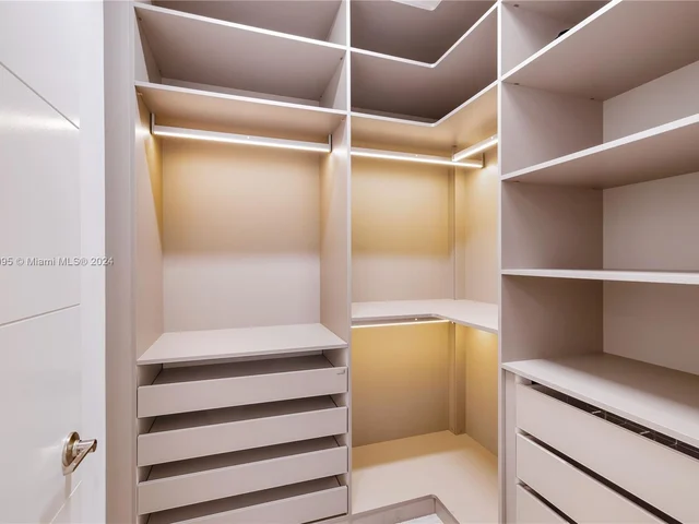 8853 New River Falls Rd, Boca Raton FL 33496