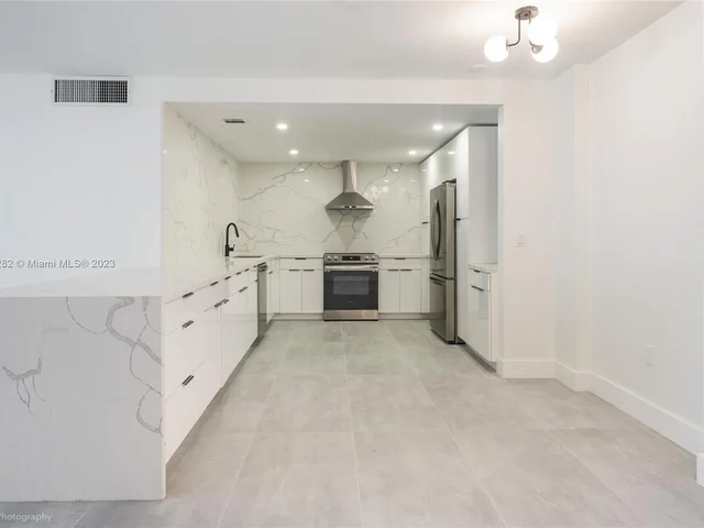 9801 Collins Ave # 19V, Bal Harbour FL 33154