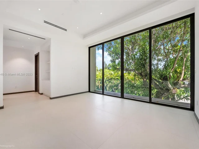 8000 SW 62nd Ct, Miami FL 33143