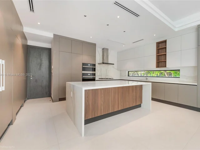 8000 SW 62nd Ct, Miami FL 33143