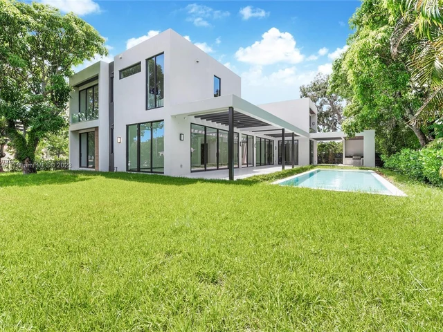 8000 SW 62nd Ct, Miami FL 33143