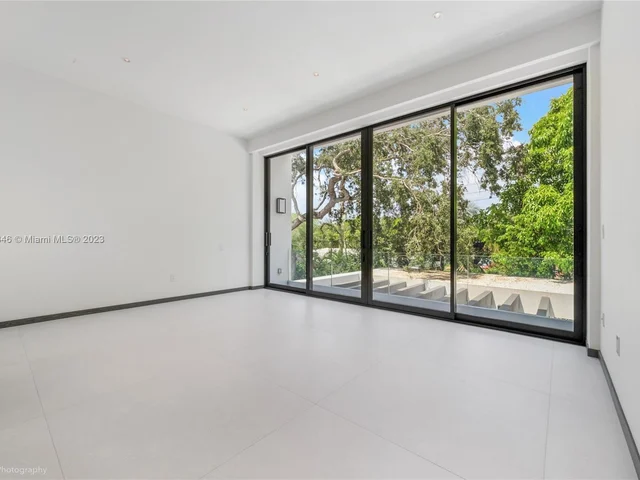 8000 SW 62nd Ct, Miami FL 33143