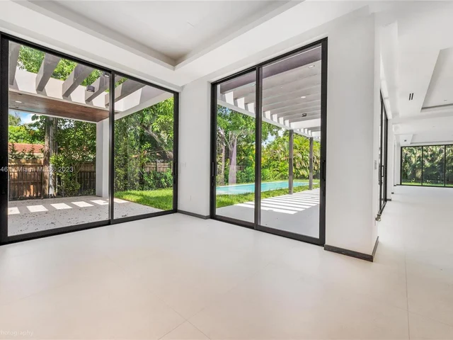 8000 SW 62nd Ct, Miami FL 33143