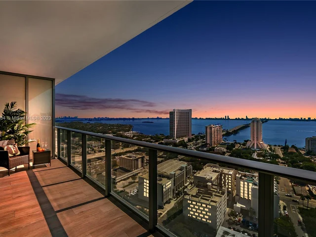 121 NE 34th St # 2906A, Miami FL 33137