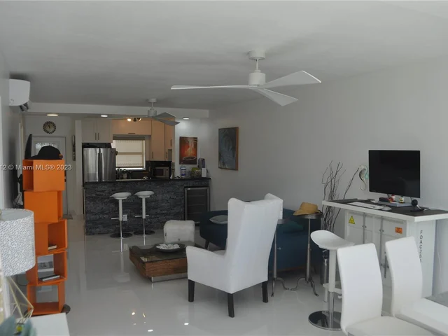 1041 Hillsboro Mile # 5, Hillsboro Beach FL 33062