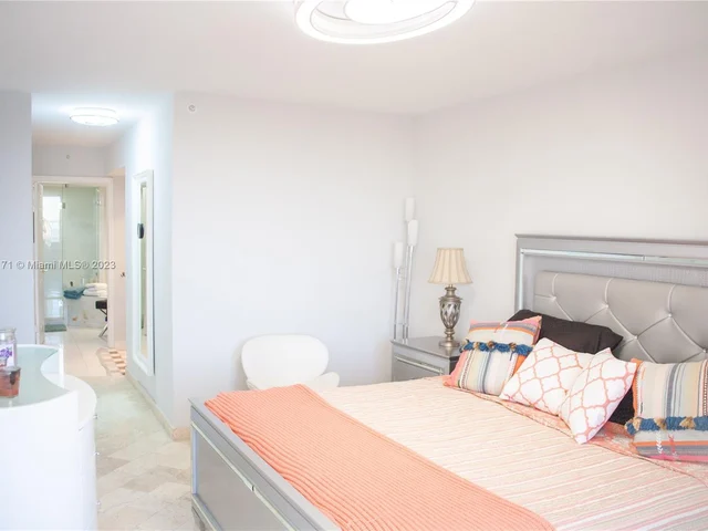 6301 Collins Ave # 807, Miami Beach FL 33141