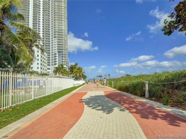 6301 Collins Ave # 807, Miami Beach FL 33141