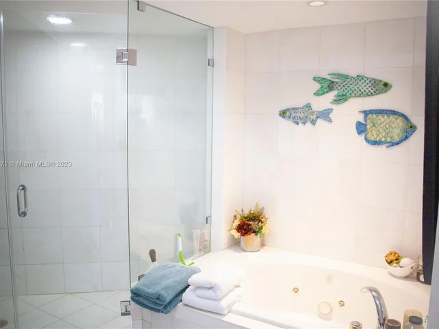 6301 Collins Ave # 807, Miami Beach FL 33141