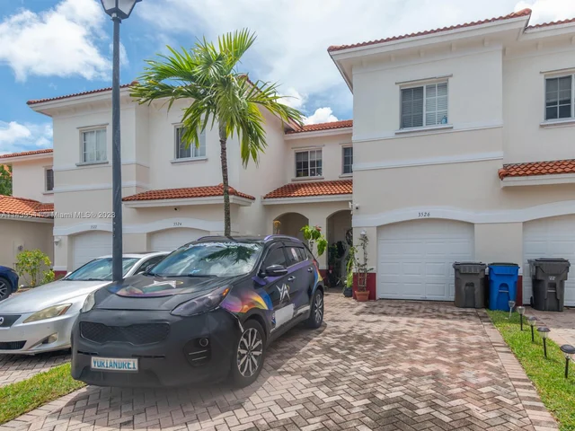 3526 NW 29th Ct # 3526, Lauderdale Lakes FL 33311