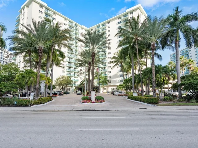 3801 S Ocean Dr # 1A, Hollywood FL 33019
