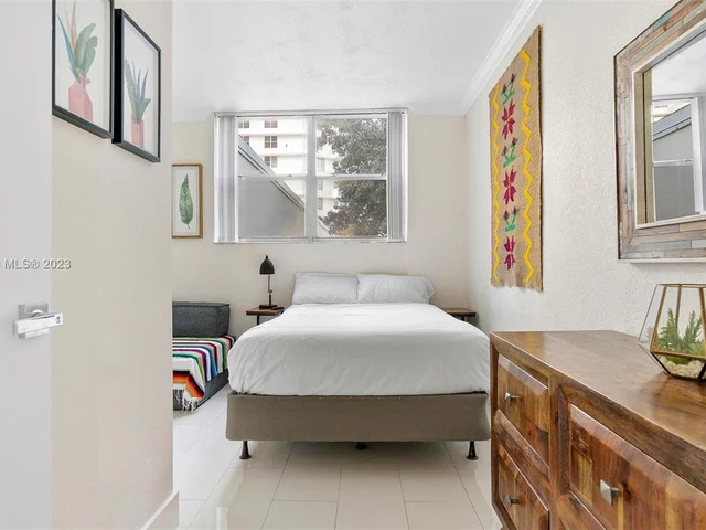 3801 S Ocean Dr # 1A, Hollywood FL 33019