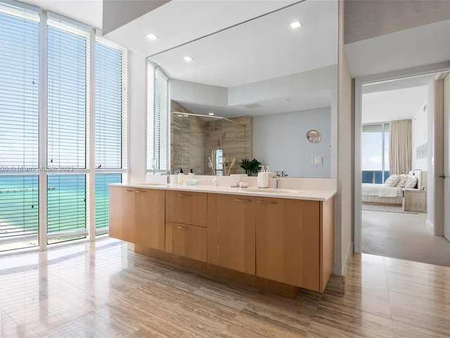 15901 Collins Ave # 1601, Sunny Isles Beach FL 33160