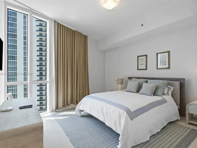 15901 Collins Ave # 1601, Sunny Isles Beach FL 33160