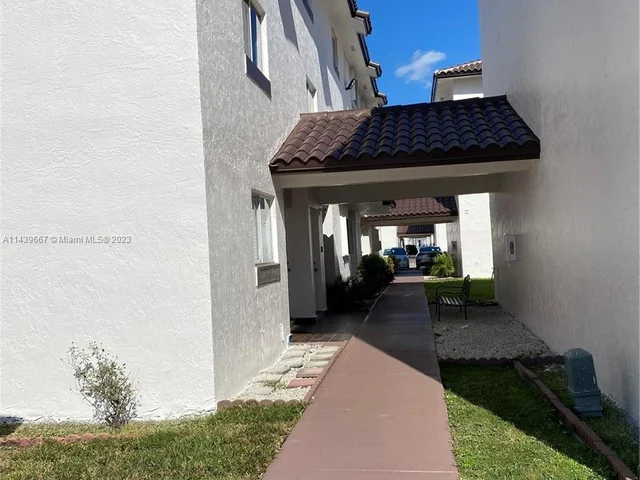 1100 SW 104th Ct # 303, Miami FL 33174