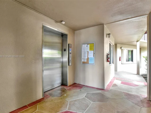 901 SW 138th Ave # 208C, Pembroke Pines FL 33027