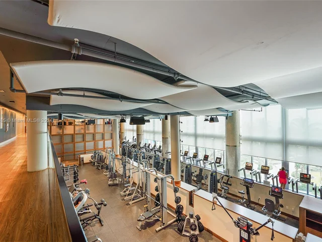 6801 Collins Ave # 1101, Miami Beach FL 33141