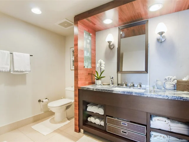 6801 Collins Ave # 1101, Miami Beach FL 33141