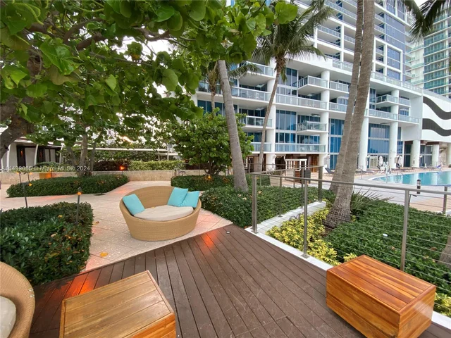 6801 Collins Ave # 1101, Miami Beach FL 33141