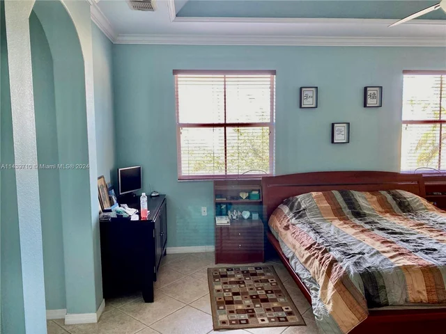 10709 SW 240th Ter, Homestead FL 33032