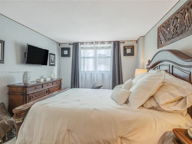 401 Ocean Dr # 324, Miami Beach FL 33139