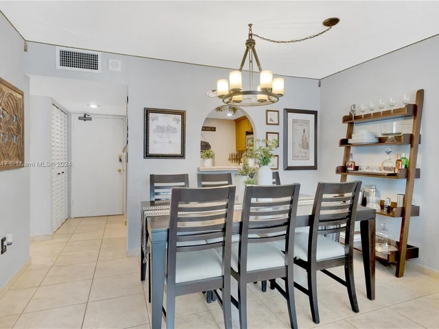 401 Ocean Dr # 324, Miami Beach FL 33139