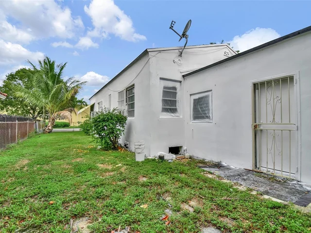 4921 NW 6th Ave, Miami FL 33127