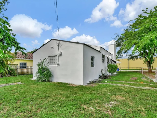 4921 NW 6th Ave, Miami FL 33127