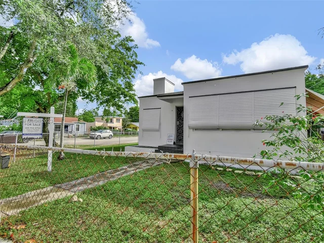 4921 NW 6th Ave, Miami FL 33127