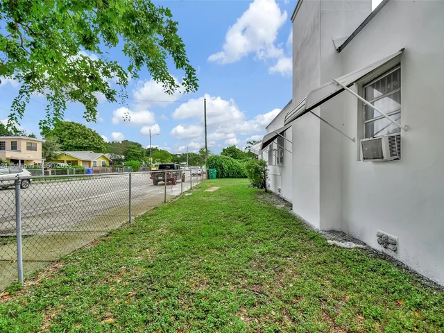 4921 NW 6th Ave, Miami FL 33127
