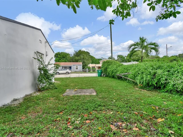 4921 NW 6th Ave, Miami FL 33127