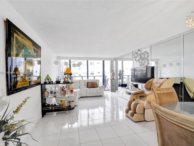 2301 S Ocean Dr # 306, Hollywood FL 33019