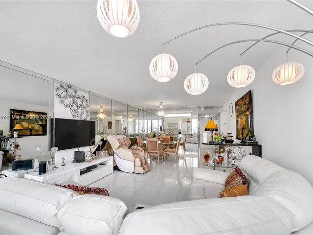 2301 S Ocean Dr # 306, Hollywood FL 33019