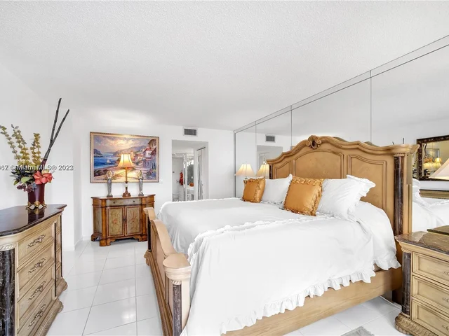 2301 S Ocean Dr # 306, Hollywood FL 33019