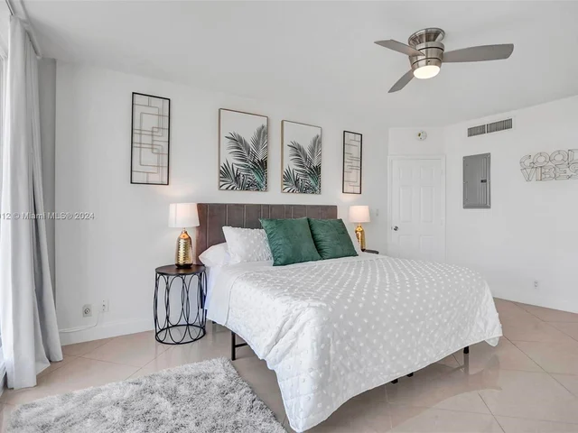 1720 Harrison St # 14E, Hollywood FL 33020